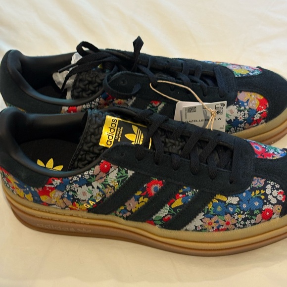 Adidas Gazelle Bold W in Black and Gold - Picture 1 of 5